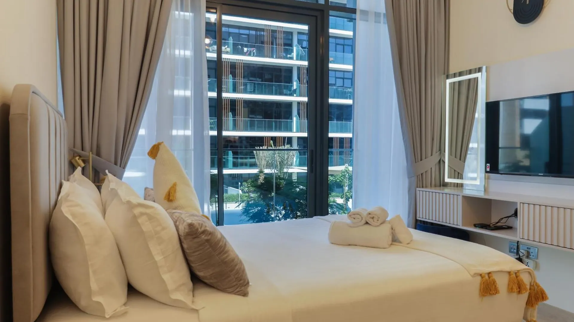 Royalton - Serene Studio Apt In The Heart Of Meydan District Dubai United Arab Emirates