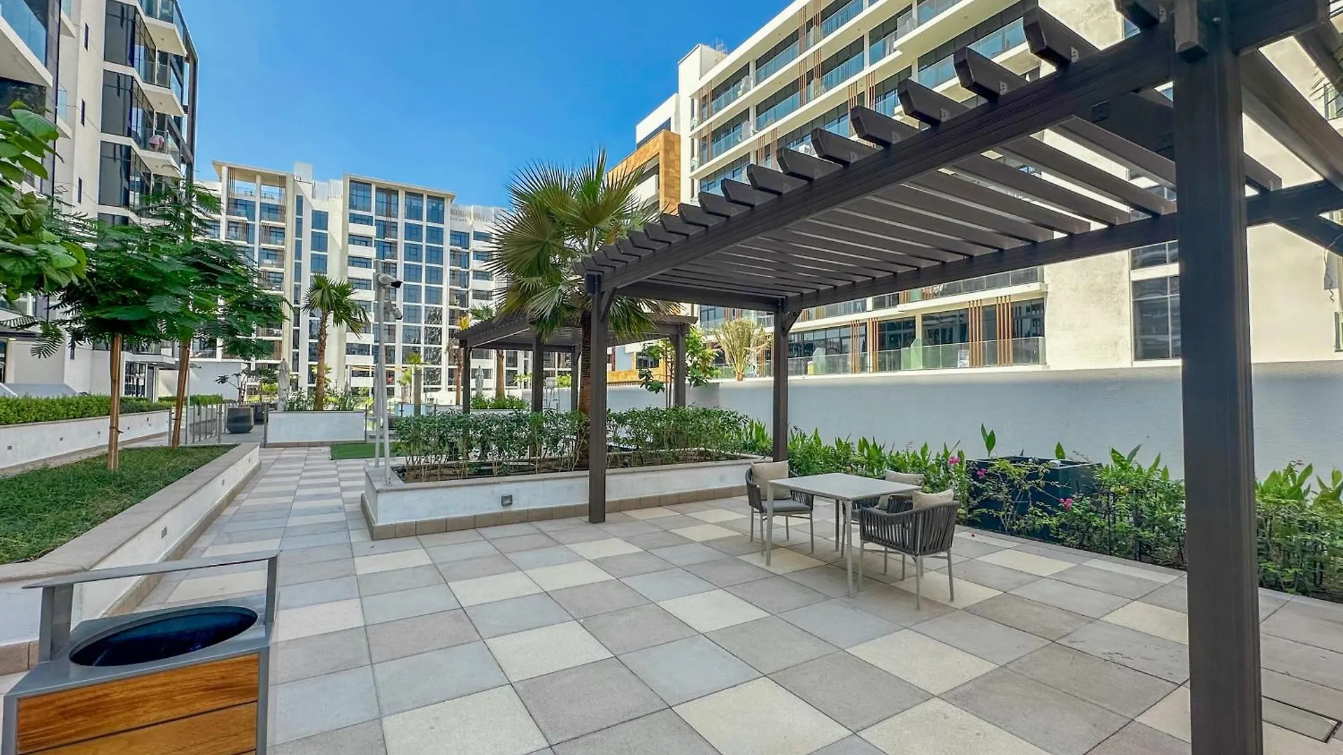 Apartamento Royalton - Serene Studio Apt In The Heart Of Meydan District Dubái Emiratos Árabes Unidos