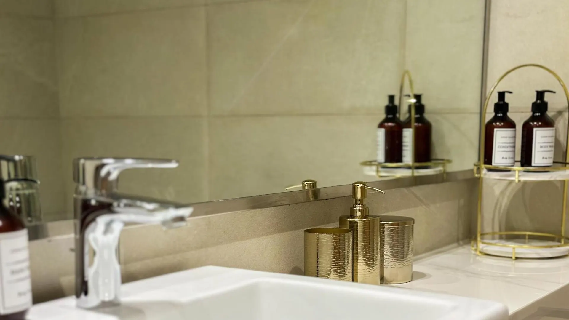 Royalton - Serene Studio Apt In The Heart Of Meydan District Dubái 0*,