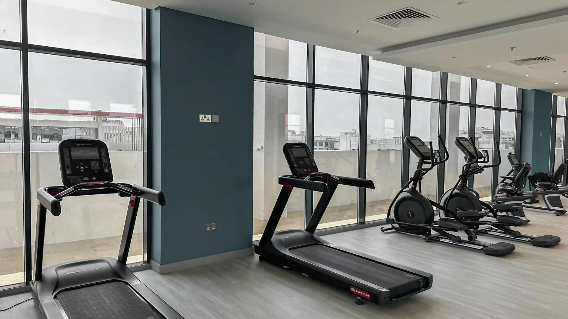 Apartamento Royalton - Serene Studio Apt In The Heart Of Meydan District Dubái
